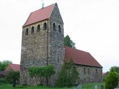 Die Kirche in Eichholz, Außenansicht.